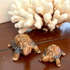 Wade Made in England Two Turtles